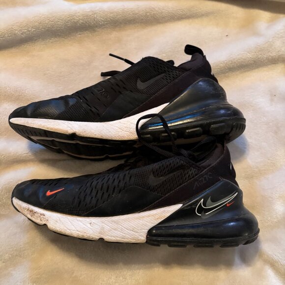 270 Air Max Nike Sneakers - Picture 3 of 3